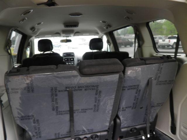 2013 GOLD Dodge Grand Caravan SXT (2C4RDGCG9DR) with an 3.6L V6 engine, AT transmission, located at 15520 McMullen Hwy SW, Belair, MD, 21502, (301) 729-3700, 39.581375, -78.846451 - Photo#4