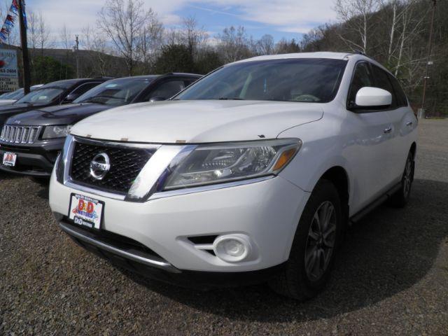 photo of 2014 Nissan Pathfinder S