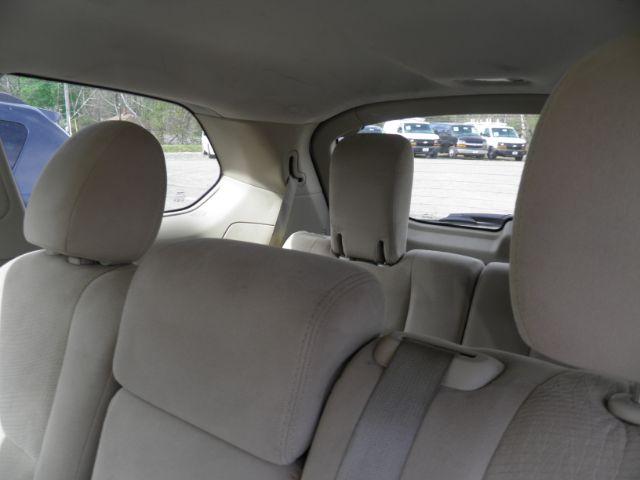 2014 Nissan Pathfinder S (5N1AR2MM5EC) with an 3.5l V6 engine, AT transmission, located at 19521 New George's Creek Rd SW, Barton, MD, 21521, (301) 463-2404, 39.524323, -79.017906 - Photo#4
