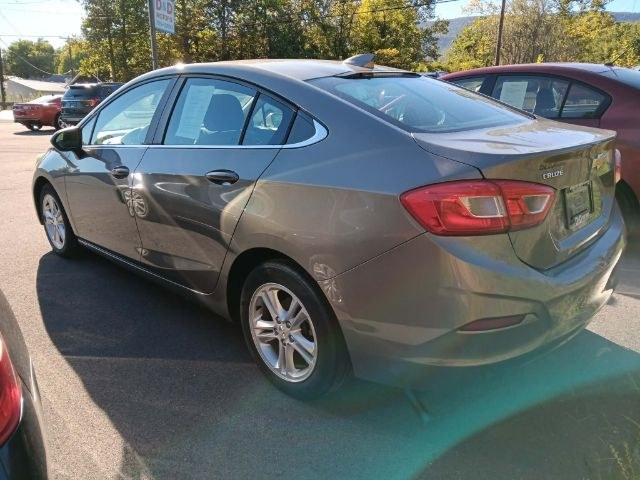 2017 GRAY Chevrolet Cruze LT Auto (1G1BE5SMXH7) with an 1.4L 4L engine, CVT transmission, located at 15520 McMullen Hwy SW, Belair, MD, 21502, (301) 729-3700, 39.581375, -78.846451 - Photo#3