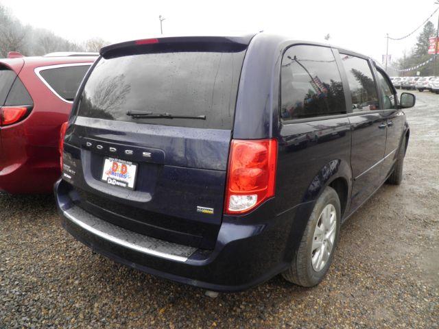 2017 BLUE Dodge Grand Caravan SE (2C4RDGBG5HR) with an 3.5L V6 engine, AT transmission, located at 19521 New George's Creek Rd SW, Barton, MD, 21521, (301) 463-2404, 39.524323, -79.017906 - Photo#5