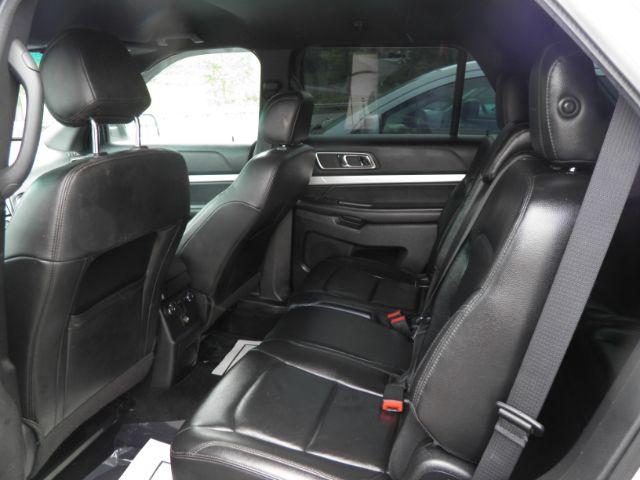 2016 SILVER Ford Explorer XLT 4WD (1FM5K8D88GG) with an 3.5L V6 engine, AT transmission, located at 19521 New George's Creek Rd SW, Barton, MD, 21521, (301) 463-2404, 39.524323, -79.017906 - Photo#3