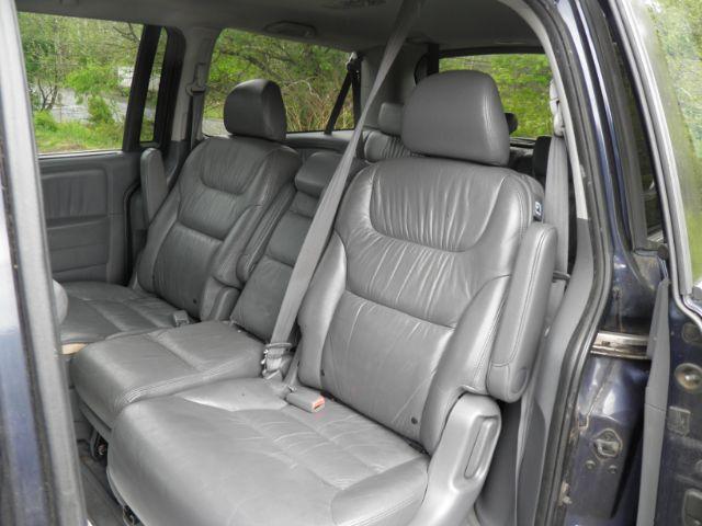2007 BLUE Honda Odyssey EX-L w/ DVD (5FNRL38737B) with an 3.5L V6 engine, AT transmission, located at 19521 New George's Creek Rd SW, Barton, MD, 21521, (301) 463-2404, 39.524323, -79.017906 - Photo#3