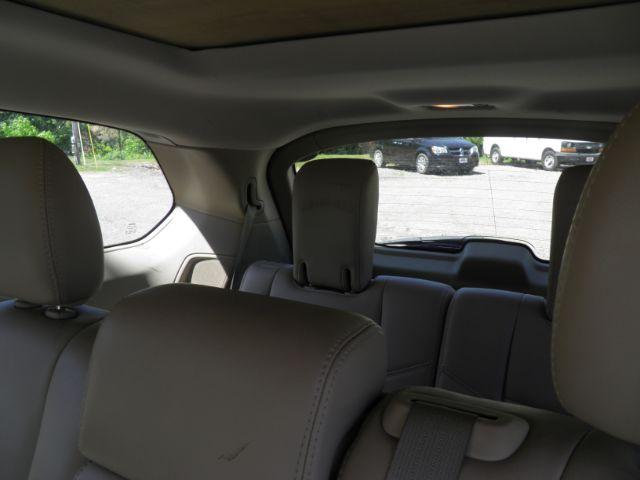 2014 WHITE Nissan Pathfinder SL (5N1AR2MMXEC) with an 3.5L V6 engine, located at 19521 New George's Creek Rd SW, Barton, MD, 21521, (301) 463-2404, 39.524323, -79.017906 - Photo#4