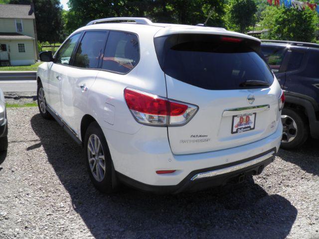 2014 WHITE Nissan Pathfinder SL (5N1AR2MMXEC) with an 3.5L V6 engine, located at 19521 New George's Creek Rd SW, Barton, MD, 21521, (301) 463-2404, 39.524323, -79.017906 - Photo#6