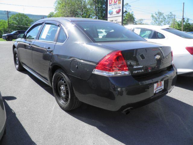 2015 GRAY Chevrolet Impala Limited Police (2G1WD5E37F1) with an 3.6L V6 engine, located at 15520 McMullen Hwy SW, Belair, MD, 21502, (301) 729-3700, 39.581375, -78.846451 - Photo#4