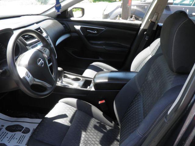 2018 BLUE Nissan Altima 2.5 S (1N4AL3AP6JC) with an 2.5 L4 engine, CVT transmission, located at 15520 McMullen Hwy SW, Belair, MD, 21502, (301) 729-3700, 39.581375, -78.846451 - Photo#1