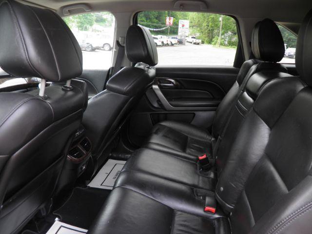 2013 BLACK Acura MDX Technology Package (2HNYD2H39DH) with an 3.7L V6 engine, AT transmission, located at 19521 New George's Creek Rd SW, Barton, MD, 21521, (301) 463-2404, 39.524323, -79.017906 - Photo#3