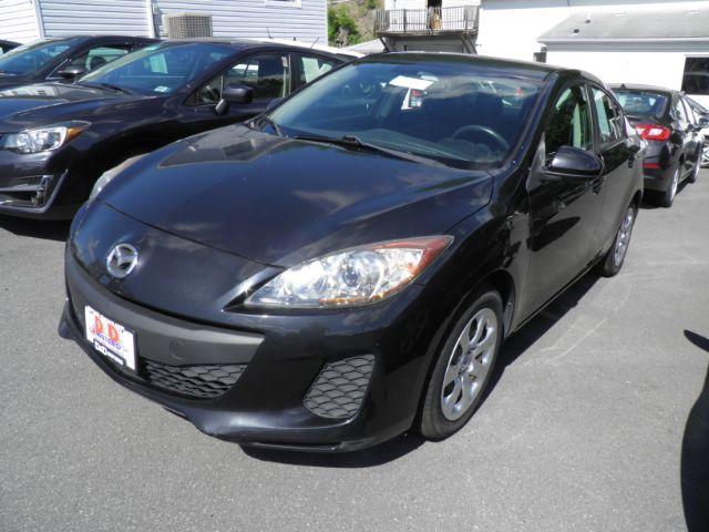 photo of 2012 Mazda Mazda3 i Sport
