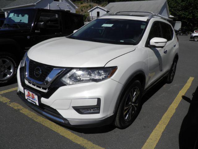photo of 2017 Nissan Rogue SL