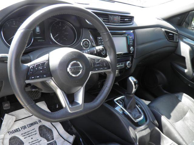 2017 WHITE Nissan Rogue SL (5N1AT2MV5HC) with an 2.5 L4 engine, AT transmission, located at 15520 McMullen Hwy SW, Belair, MD, 21502, (301) 729-3700, 39.581375, -78.846451 - Photo#2