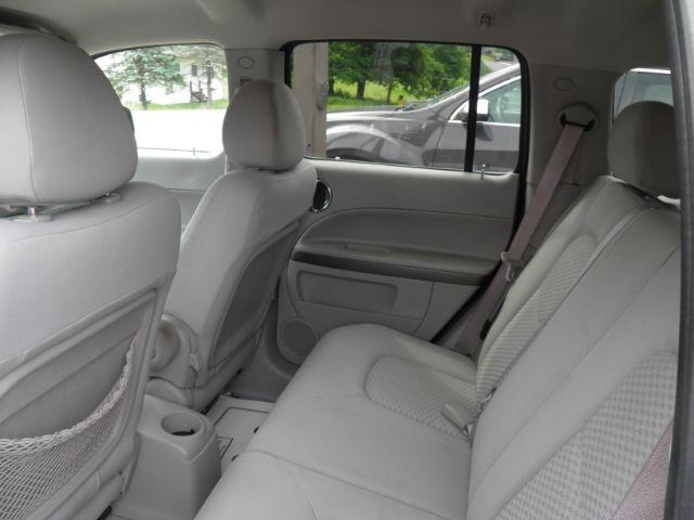2006 SILVER Chevrolet HHR LT (3GNDA23P06S) with an 2.4L L4 engine, located at 19521 New George's Creek Rd SW, Barton, MD, 21521, (301) 463-2404, 39.524323, -79.017906 - Photo#3