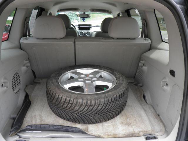2006 SILVER Chevrolet HHR LT (3GNDA23P06S) with an 2.4L L4 engine, located at 19521 New George's Creek Rd SW, Barton, MD, 21521, (301) 463-2404, 39.524323, -79.017906 - Photo#4