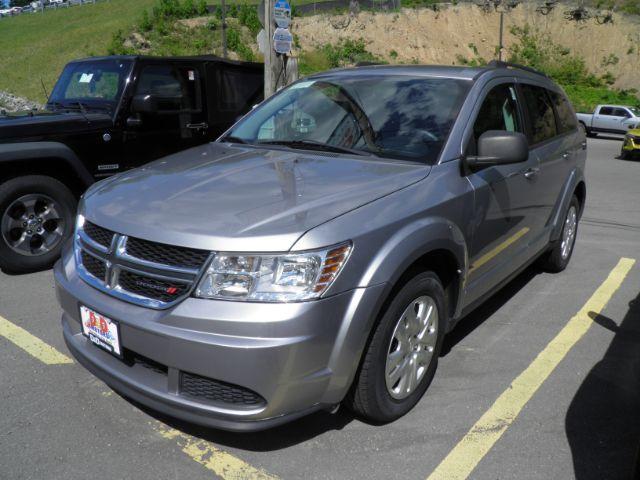photo of 2017 Dodge Journey SE