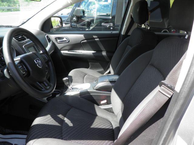 2017 SILVER Dodge Journey SE (3C4PDCAB3HT) with an 2.4L L4 engine, AT transmission, located at 15520 McMullen Hwy SW, Belair, MD, 21502, (301) 729-3700, 39.581375, -78.846451 - Photo#1