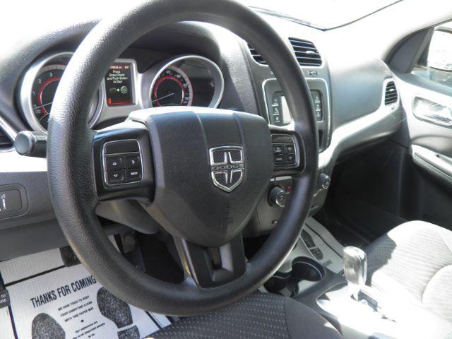 2017 SILVER Dodge Journey SE (3C4PDCAB3HT) with an 2.4L L4 engine, AT transmission, located at 15520 McMullen Hwy SW, Belair, MD, 21502, (301) 729-3700, 39.581375, -78.846451 - Photo#2