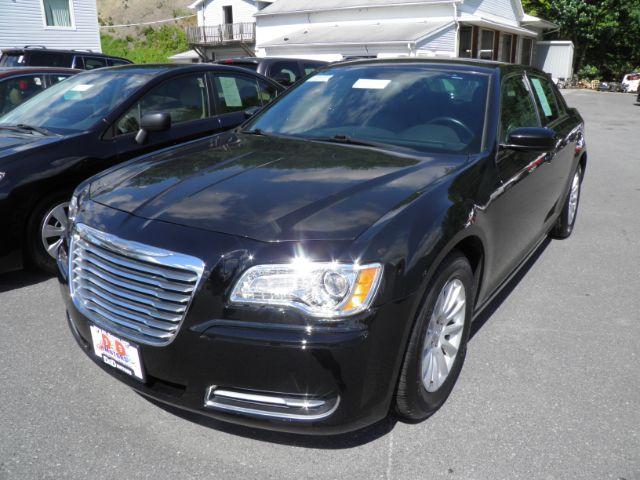 photo of 2013 Chrysler 300 Base