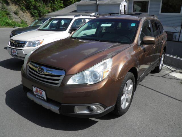 photo of 2011 Subaru Outback 2.5i Limited
