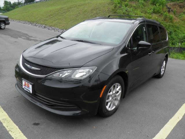 photo of 2020 Chrysler Voyager LXI
