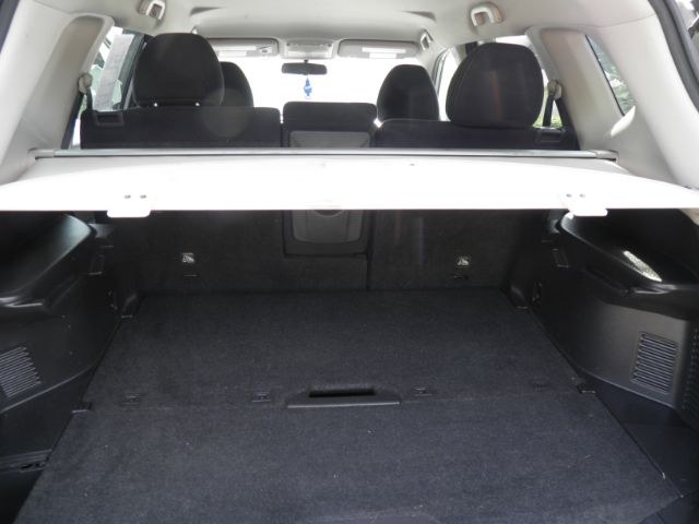 2015 SILVER Nissan Rogue SV (5N1AT2MV6FC) with an 2.5 L4 engine, AT transmission, located at 19521 New George's Creek Rd SW, Barton, MD, 21521, (301) 463-2404, 39.524323, -79.017906 - Photo#4