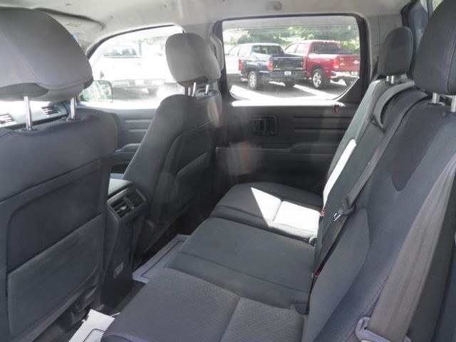 2010 BLACK Honda Ridgeline RTS (5FPYK1F43AB) with an 3.5L V6 engine, AT transmission, located at 19521 New George's Creek Rd SW, Barton, MD, 21521, (301) 463-2404, 39.524323, -79.017906 - Photo#3