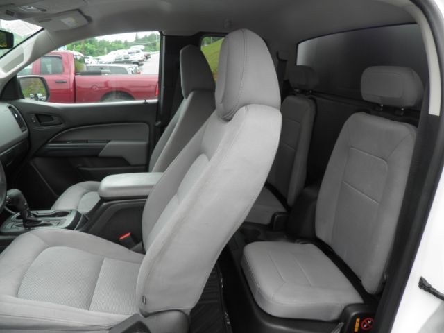 2017 WHITE Chevrolet Colorado WT (1GCHTBEA7H1) with an 2.5L I-4 gasoline direct injection engine, AT transmission, located at 15520 McMullen Hwy SW, Belair, MD, 21502, (301) 729-3700, 39.581375, -78.846451 - Photo#3