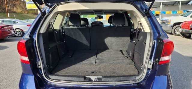 2018 BLUE /Black Dodge Journey Crossroad AWD (3C4PDDGG3JT) with an 3.6L V6 engine, AT transmission, located at 15520 McMullen Hwy SW, Belair, MD, 21502, (301) 729-3700, 39.581375, -78.846451 - Photo#12