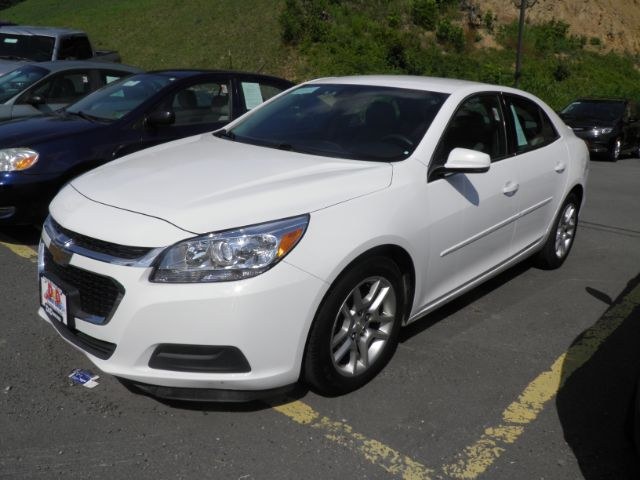 photo of 2015 Chevrolet Malibu 1LT