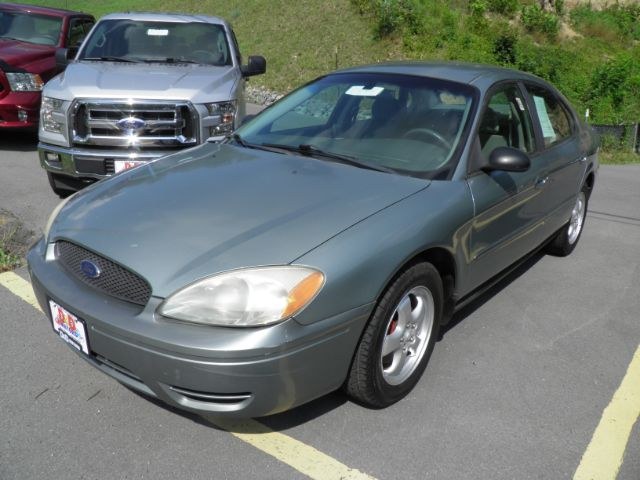 photo of 2007 Ford Taurus SE
