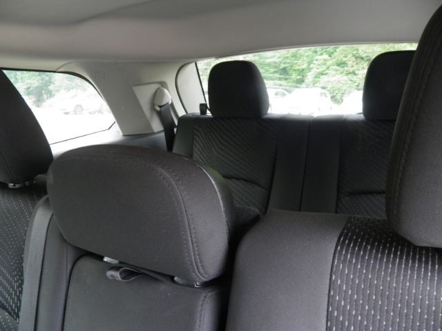 2018 SILVER Dodge Journey SE (3C4PDCAB5JT) with an 2.4L L4 engine, CVT transmission, located at 19521 New George's Creek Rd SW, Barton, MD, 21521, (301) 463-2404, 39.524323, -79.017906 - Photo#4