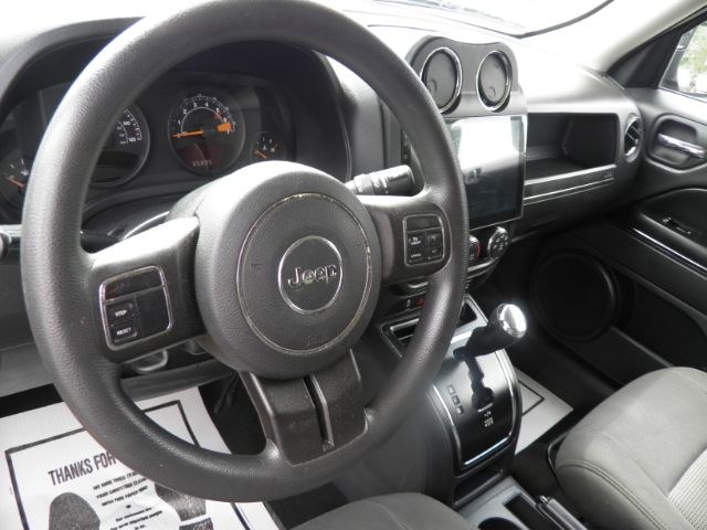 2015 GRAY Jeep Patriot Sport 4WD (1C4NJRBB9FD) with an 2.4L L4 engine, located at 19521 New George's Creek Rd SW, Barton, MD, 21521, (301) 463-2404, 39.524323, -79.017906 - Photo#2
