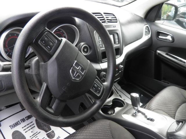 2019 BLACK Dodge Journey SE Value Package (3C4PDCAB7KT) with an 2.4L L4 engine, CVT transmission, located at 19521 New George's Creek Rd SW, Barton, MD, 21521, (301) 463-2404, 39.524323, -79.017906 - Photo#2