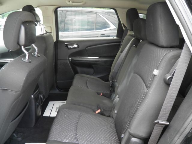 2019 BLACK Dodge Journey SE Value Package (3C4PDCAB7KT) with an 2.4L L4 engine, CVT transmission, located at 19521 New George's Creek Rd SW, Barton, MD, 21521, (301) 463-2404, 39.524323, -79.017906 - Photo#3