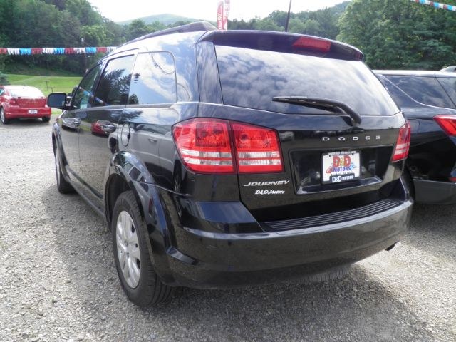 2019 BLACK Dodge Journey SE Value Package (3C4PDCAB7KT) with an 2.4L L4 engine, CVT transmission, located at 19521 New George's Creek Rd SW, Barton, MD, 21521, (301) 463-2404, 39.524323, -79.017906 - Photo#6