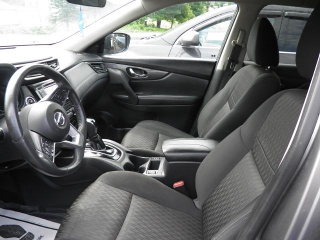 2018 GRAY Nissan Rogue SV (KNMAT2MV3JP) with an 2.5 L4 engine, AT transmission, located at 19521 New George's Creek Rd SW, Barton, MD, 21521, (301) 463-2404, 39.524323, -79.017906 - Photo#1