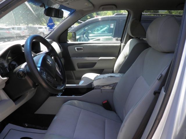 2012 SILVER Honda Pilot EX (5FNYF4H42CB) with an 3.5L V6 engine, AT transmission, located at 19521 New George's Creek Rd SW, Barton, MD, 21521, (301) 463-2404, 39.524323, -79.017906 - Photo#1