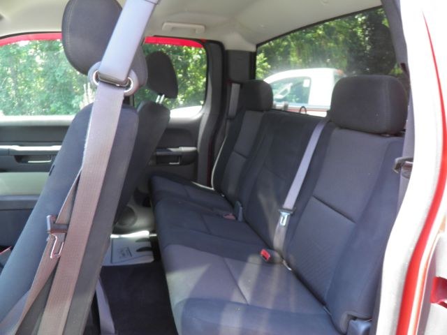 2013 RED GMC Sierra 1500 SLE (1GTR2VE79DZ) with an 4.8L V8 engine, AT transmission, located at 19521 New George's Creek Rd SW, Barton, MD, 21521, (301) 463-2404, 39.524323, -79.017906 - Photo#3