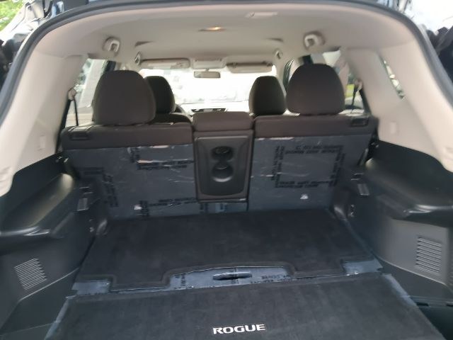 2016 BLACK Nissan Rogue SV (KNMAT2MVXGP) with an 2.5 L4 engine, AT transmission, located at 15520 McMullen Hwy SW, Belair, MD, 21502, (301) 729-3700, 39.581375, -78.846451 - Photo#3