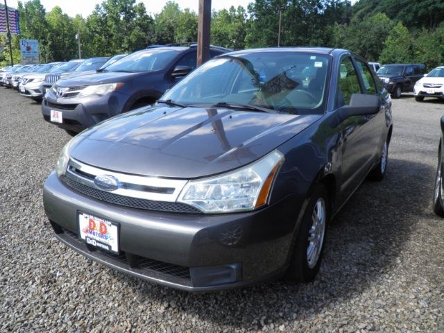 photo of 2010 Ford Focus SE
