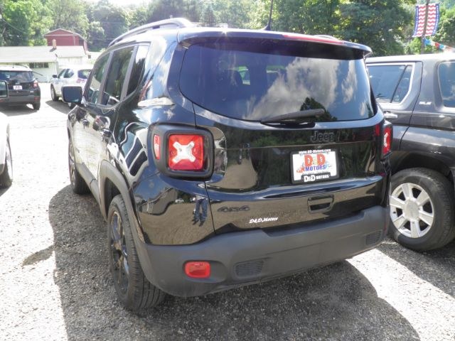 2019 BLACK Jeep Renegade Altitude 4x4 (ZACNJBBB5KP) with an 2.4L L4 engine, located at 19521 New George's Creek Rd SW, Barton, MD, 21521, (301) 463-2404, 39.524323, -79.017906 - Photo#5