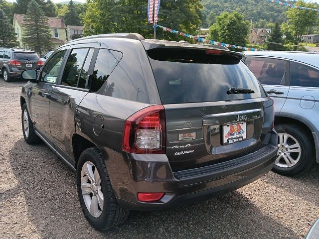 2016 GRAY Jeep Compass Sport (1C4NJDBB9GD) with an 2.4L L4 engine, located at 19521 New George's Creek Rd SW, Barton, MD, 21521, (301) 463-2404, 39.524323, -79.017906 - Photo#4