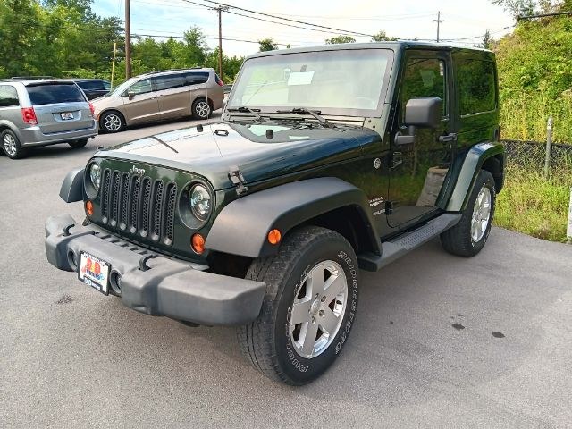 photo of 2011 Jeep Wrangler Sahara