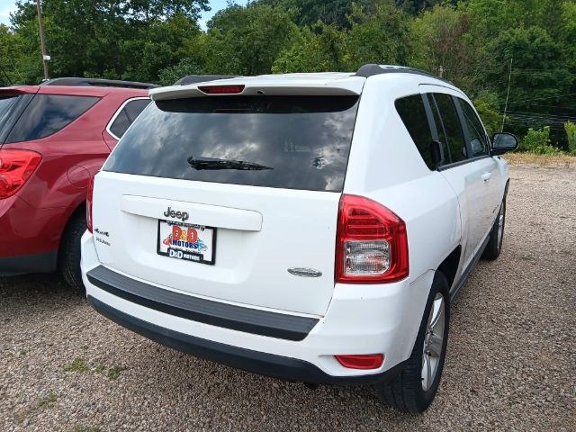 2013 WHITE Jeep Compass Latitude (1C4NJDEB6DD) with an 2.4L L4 engine, located at 19521 New George's Creek Rd SW, Barton, MD, 21521, (301) 463-2404, 39.524323, -79.017906 - Photo#4