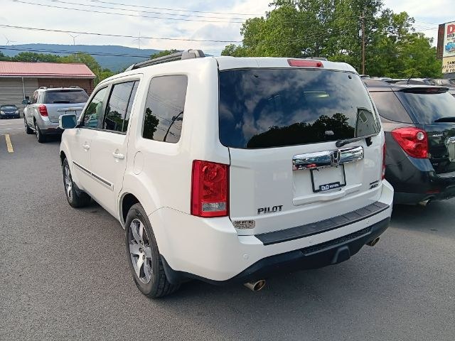 2012 WHITE Honda Pilot Touring (5FNYF4H97CB) with an 3.5L V6 engine, located at 15520 McMullen Hwy SW, Belair, MD, 21502, (301) 729-3700, 39.581375, -78.846451 - Photo#5