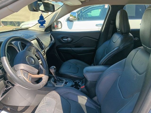 2014 WHITE Jeep Cherokee Limited (1C4PJMDB8EW) with an 3.2L V6 engine, AT transmission, located at 19521 New George's Creek Rd SW, Barton, MD, 21521, (301) 463-2404, 39.524323, -79.017906 - Photo#1