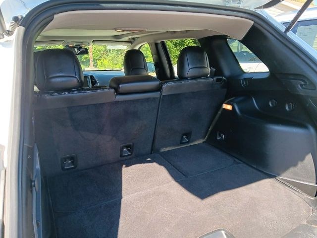 2014 WHITE Jeep Cherokee Limited (1C4PJMDB8EW) with an 3.2L V6 engine, AT transmission, located at 19521 New George's Creek Rd SW, Barton, MD, 21521, (301) 463-2404, 39.524323, -79.017906 - Photo#3
