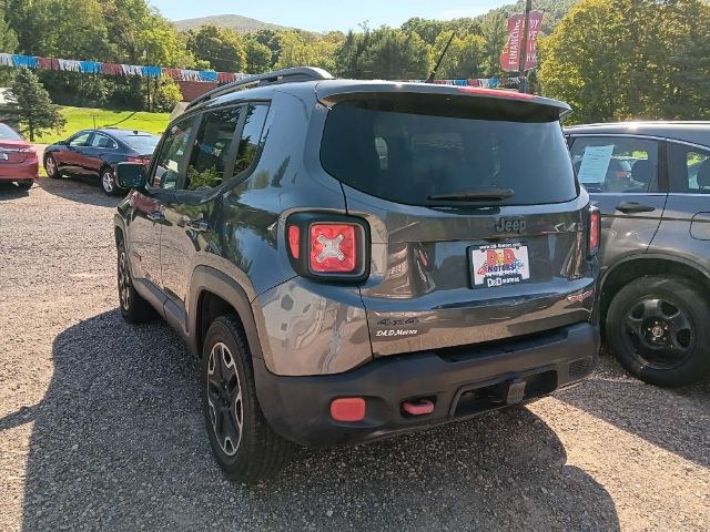 2016 GRAY Jeep Renegade Trailhawk (ZACCJBCT6GP) with an 2.4L L4 engine, located at 19521 New George's Creek Rd SW, Barton, MD, 21521, (301) 463-2404, 39.524323, -79.017906 - Photo#4