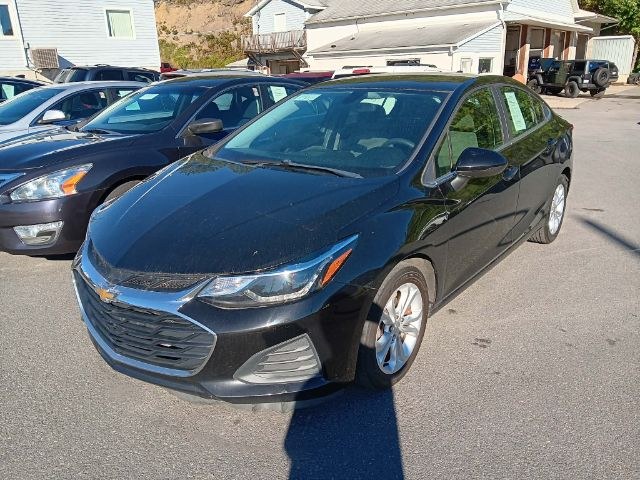photo of 2019 Chevrolet Cruze LT