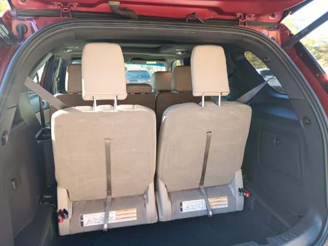 2015 RED Ford Explorer XLT (1FM5K8D80FG) with an 3.5L V6 engine, AT transmission, located at 15520 McMullen Hwy SW, Belair, MD, 21502, (301) 729-3700, 39.581375, -78.846451 - Photo#4