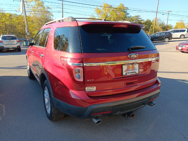 2015 RED Ford Explorer XLT (1FM5K8D80FG) with an 3.5L V6 engine, AT transmission, located at 15520 McMullen Hwy SW, Belair, MD, 21502, (301) 729-3700, 39.581375, -78.846451 - Photo#5